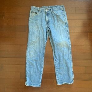 Wrangler Classic Men’s Light Blue Denim Jeans 34x29